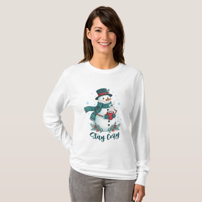 Camiseta Stay Cozy Winter Snowman With Hot Cocoa (Frente Completa)