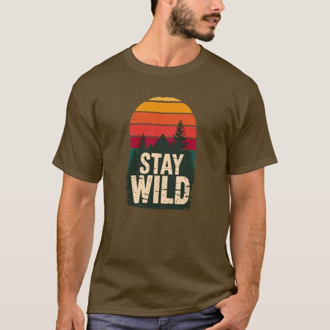 Camiseta Stay Wild Vintage Sunset Mountain T-Shirt (Frente)