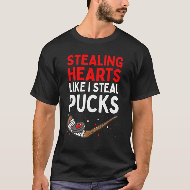 Camiseta Stealing Heart Like I Steal Pucks Valentines Day H (Frente)
