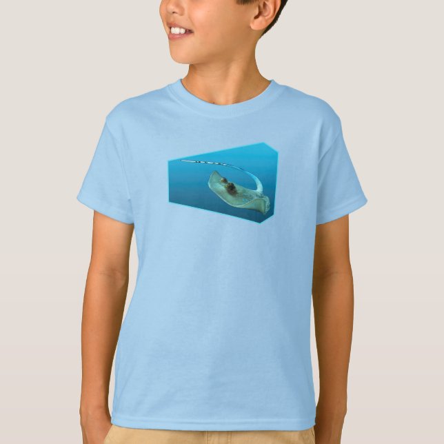 Camiseta Stingray se movendo! fundo azul gradiente design | (Frente)