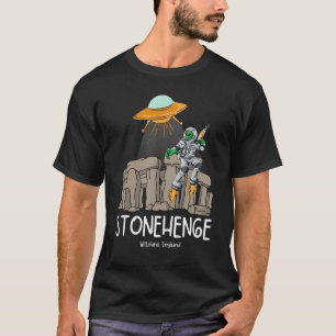 Camiseta Stonehenge England Souvenir Aliens & Flying Sa