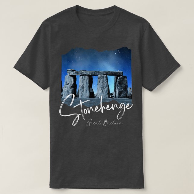 Camiseta Stonehenge England Souvenir  Stonehenge At Night  (Frente do Design)