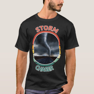 Camiseta Storm Chaser Weather Tornado Furacão Retro Graph