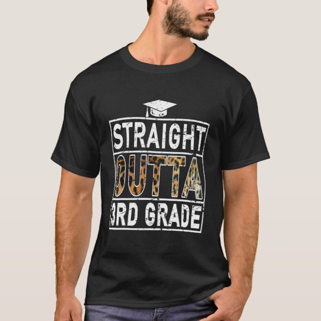 Camiseta Straight Outta 3rd Grade T-shirt Leopard Lover Kid (Frente)