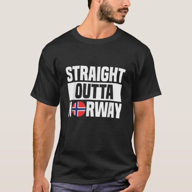 Camiseta Straight outta norway Design for a Krumkake gnome  (Frente)