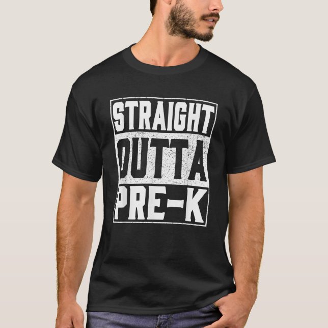 Camiseta Straight Outta Pre k School Graduation 2025 Boys K (Frente)