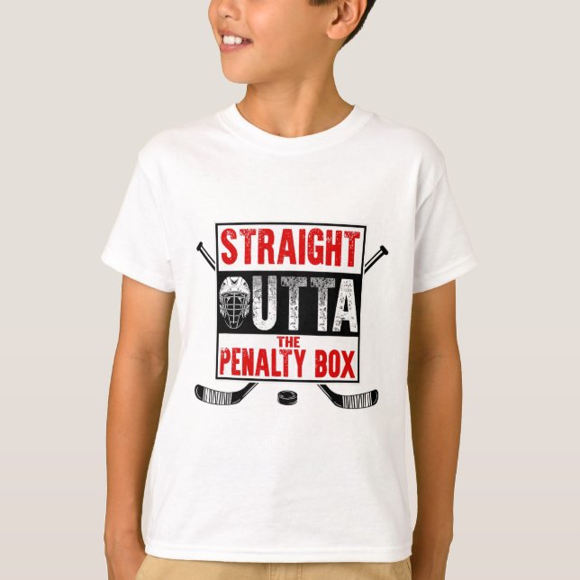 Camiseta Straight Outta The Penalty Box Funny Ice Hockey Pl (Frente)