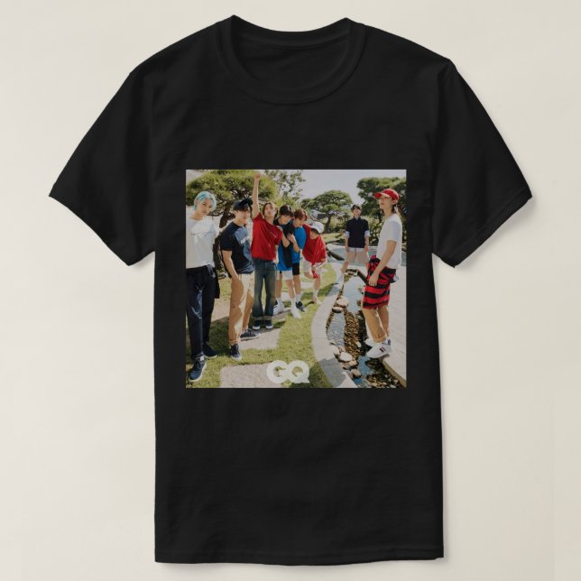 Camiseta Stray Kids GQ SKZ kpop to8 bang chan lee know chan (Frente do Design)