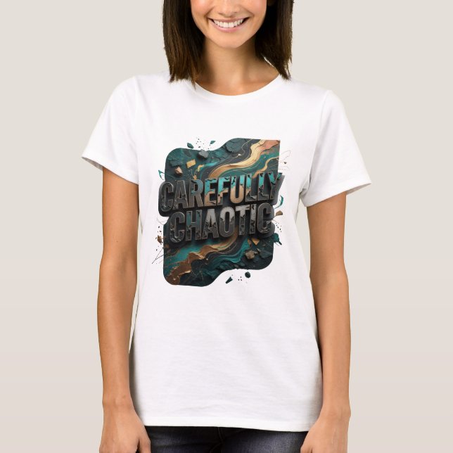 Camiseta Striking Gold CAREFULLY CHAOTIC Statement (Frente)
