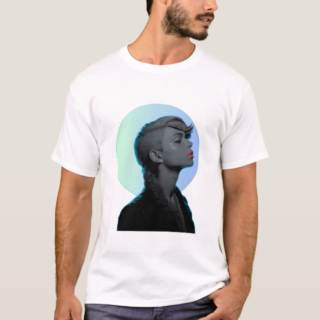 Camiseta Stylish Woman in Monochromatic Portrait (Frente)