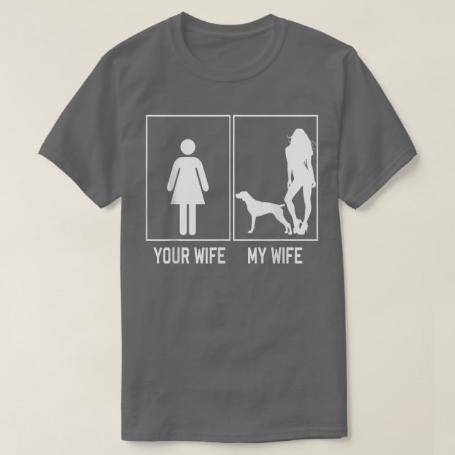 Camiseta Sua Esposa, Minha Esposa, Alemã, Ponta Escuro Engr (Frente do Design)