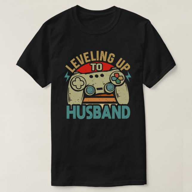 Camiseta Subindo de Nível Para Noivo Marido Para Ser Soltei (Frente do Design)