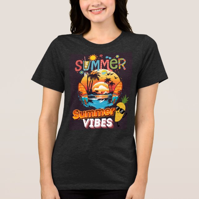 Camiseta Summer Beach Vibes – Vibe Tropical Retro  (Frente)