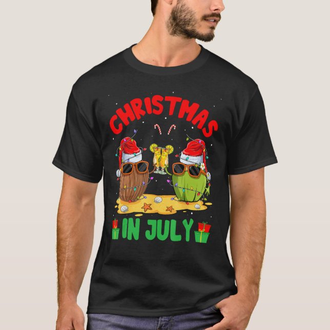 Camiseta Summer Christmas in July Coconut Wearing Sunglass  (Frente)