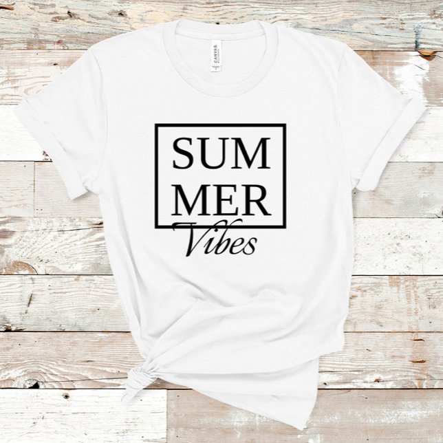 Camiseta Summer Vibes Legal dizendo com texto preto branco (Criador carregado)
