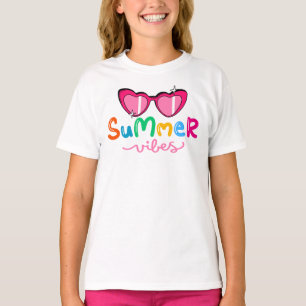 Camiseta Summer Vibes - Óculos de sol do coração