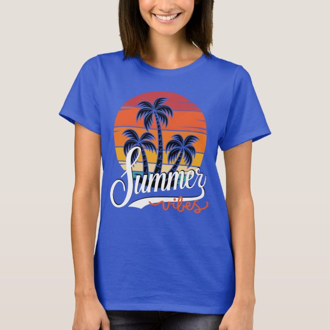 Camiseta Summer Vibes Retro Sunset e Palmeiras Mulheres (Frente)