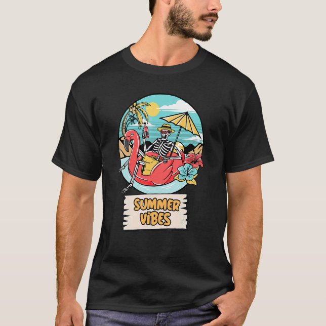 Camiseta Summer Vibes Skeleton Rosa Flamingo Vamos Flamingl (Frente)