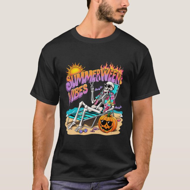 Camiseta Summerween Vibes Skeleton Pumpkin Férias Spooky (Frente)