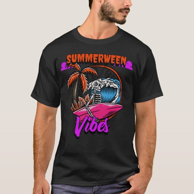 Camiseta Summerween Vibes Surfing Skeleton (Frente)
