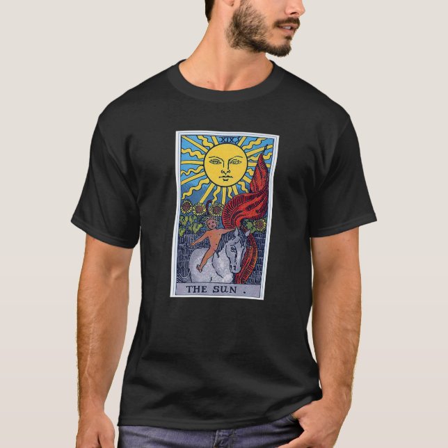 Camiseta Sun Tarot Card Occulta Crenças Divincionadas Mágic (Frente)