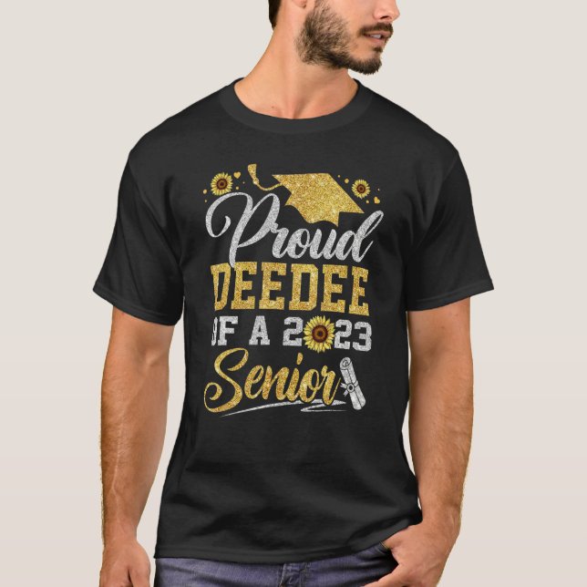 Camiseta Sunflower 2023 Proud Deedee Of A 2023 Senior Gradu (Frente)