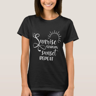 Camiseta Sunrise Sunrise Sunset Repetir Praia de Verão