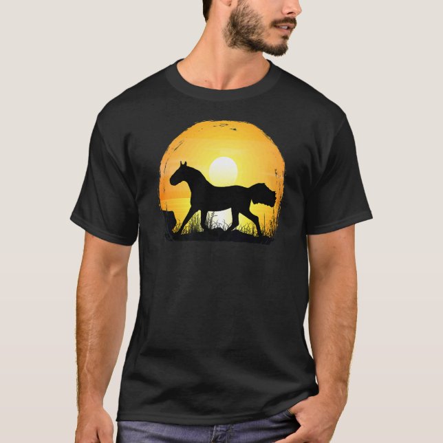 Camiseta Sunset Horse Breed Silhouette  Holsteiner Horse (Frente)