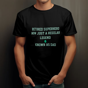 Camiseta Super-Herói Aposentado Agora Apenas uma Lenda Regu
