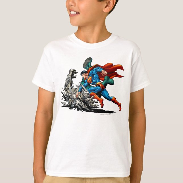 Camiseta Super-homem luta monstro (Frente)