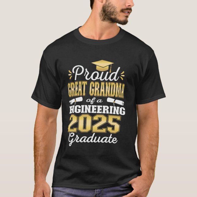 Camiseta Super Proud Great Grandma 2025 Engineering Graduat (Frente)