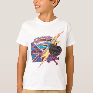 Camiseta Supergirl Flag e Crossbones