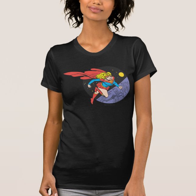 Camiseta Supergirl salta no espaço (Frente)
