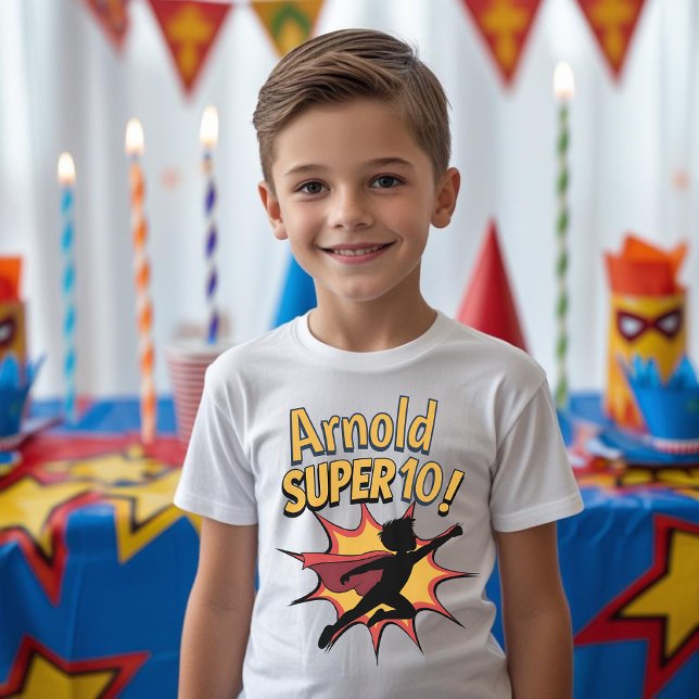 Camiseta Superherói aniversariante de meninos (Criador carregado)