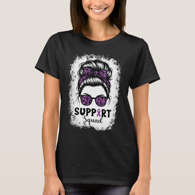 Camiseta Suportar o Guerreiro Púrpura do Quad Messy Bun (Frente)