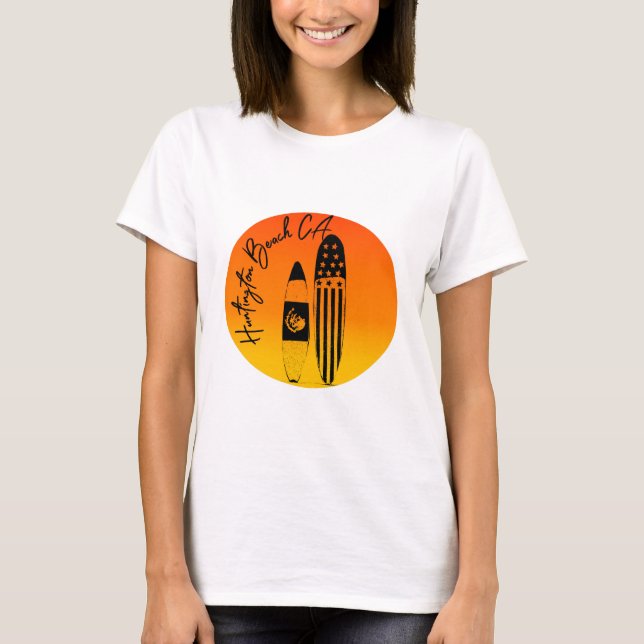 Camiseta "Surfboards e Pôrs do sol de Huntington Beach" (Frente)