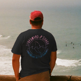 Camiseta Surfe De Surfe E Tubarão Engraçado No Verão