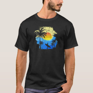 Camiseta Surfer Com Areia E Palmas De Praia Sunset De Conse