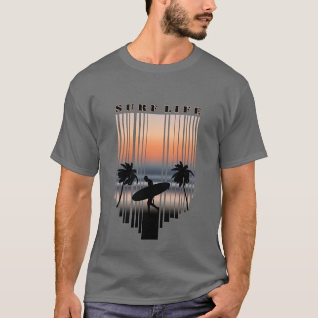 Camiseta Surfer Entrando Na Praia Ao Sunset | Surf Life T- (Frente)