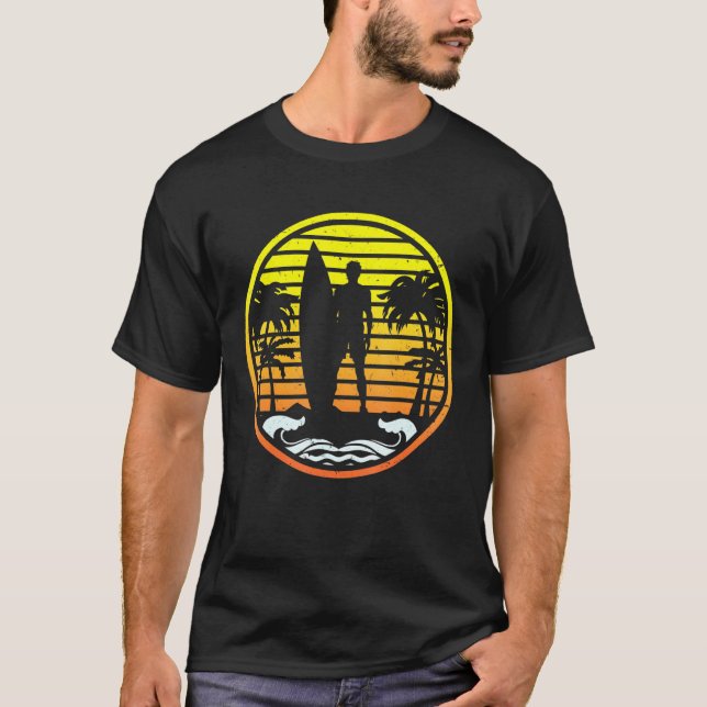 Camiseta Surfer Sunset Palm Tree Surfboard (Frente)