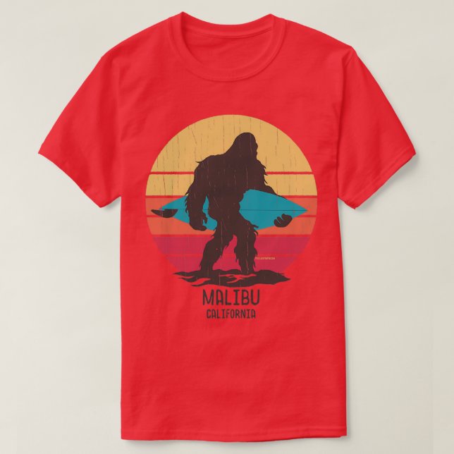 Camiseta Surfing Bigfoot Malibu Califórnia (Frente do Design)