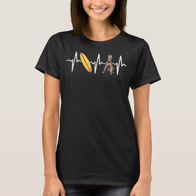 Camiseta Surfing Irish Wolfhound Hearbeat Dog (Frente)