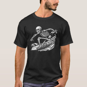 Camiseta Surfista Esqueleto Grande Onda Surfe Dia das Bruxa