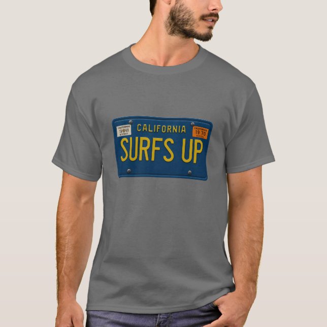 Camiseta Surfs Up Retro 1969 California License Plate Surf (Frente)