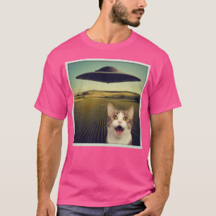 Camiseta Surpresa Nos Campos Encontro Felino Com O