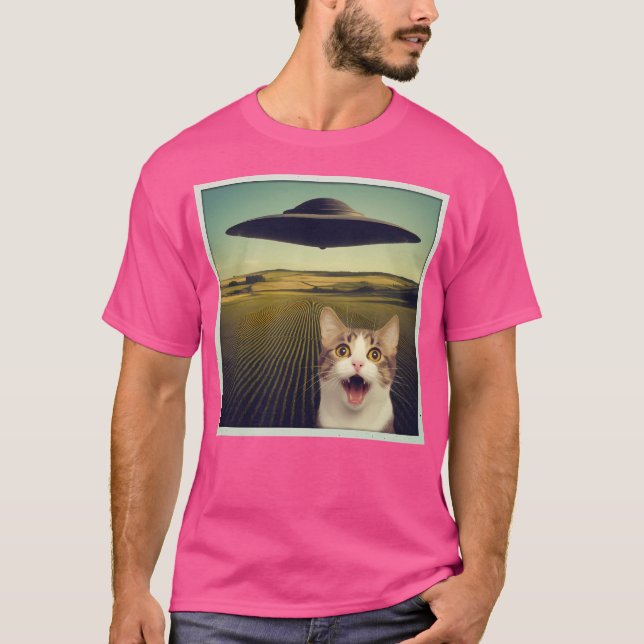 Camiseta Surpresa Nos Campos Encontro Felino Com O (Frente)