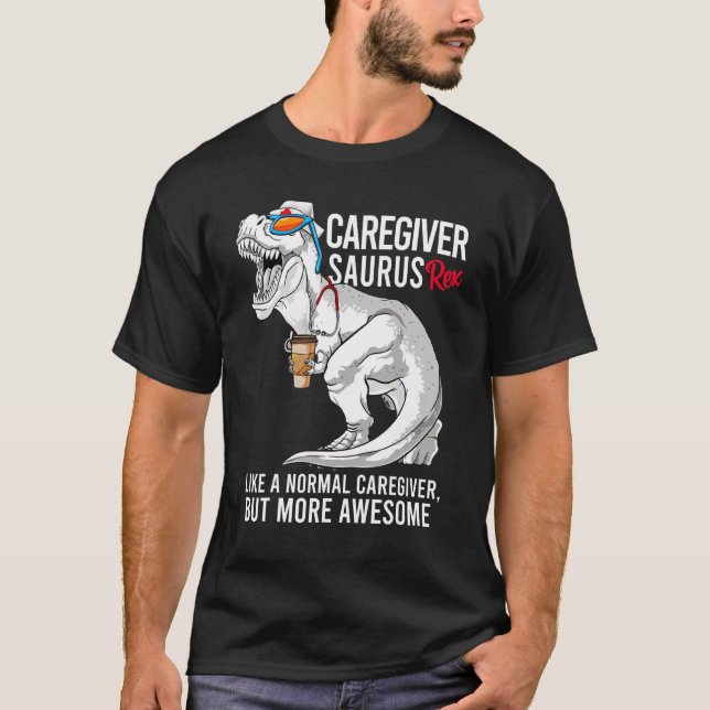 Camiseta Surus De Cuidados Como Um Cuidador Normal Mas Mais (Frente)