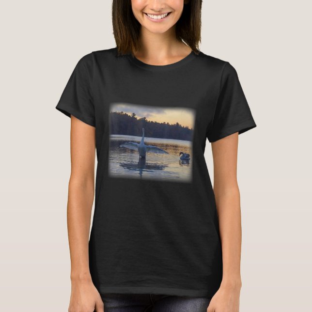 Camiseta Swans em Horn Pond (Frente)