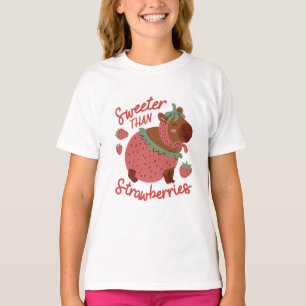 Camiseta Sweeter Than Strawberry Capybara