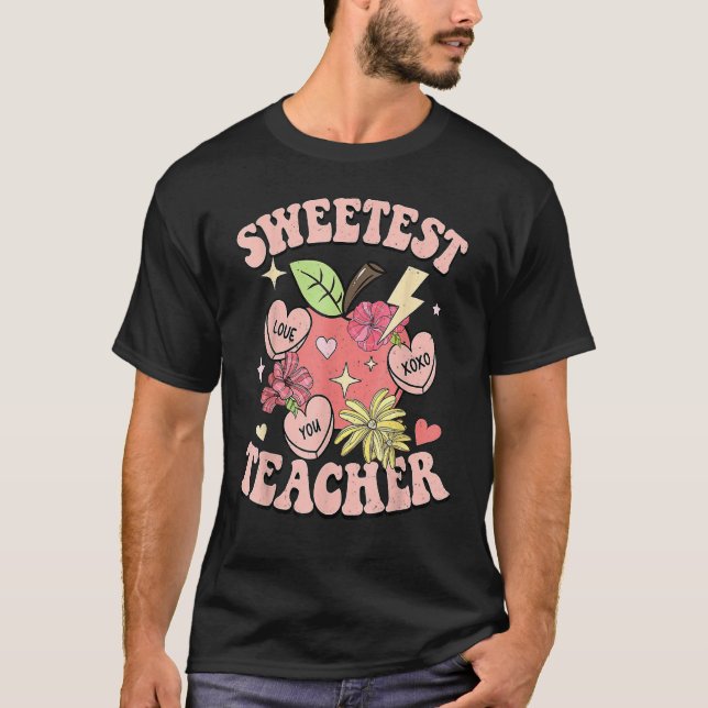 Camiseta Sweetest Teacher Funny Valentines Day Retro Teache (Frente)